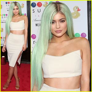 Kylie Jenner Dyes Her Hair Green, Mom Kris Reponds to Her Lip Fillers