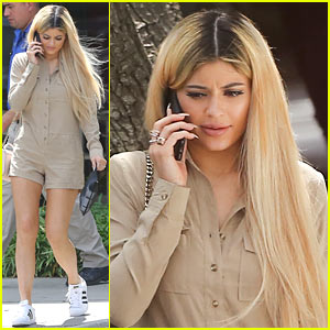 Kylie Jenner Makes First Appearance as a Blonde!