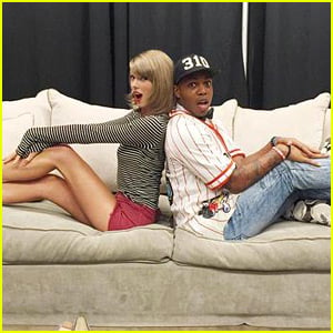 Taylor Swift & Todrick Hall Meet Backstage at Her Show After His Viral Video!