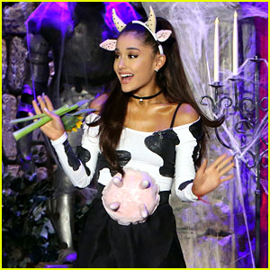 Ariana Grande's Halloween Costume: Sexy Cow!