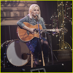 Liv Becomes a Country Singer on Tonight's 'iZombie'!