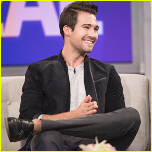 James Maslow Was Rushed By Fans In An Elevator!
