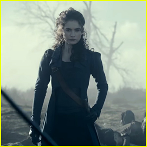 Lily James Won't Give Up Her Sword For A Ring In New 'Pride and Prejudice and Zombies' US Trailer