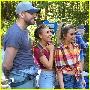 Maddie & Tae Share Exclusive Pic From 'Shut Up & Fish' Music Video
