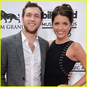 Phillip Phillips Ties The Knot With Longtime Love Hannah Blackwell!