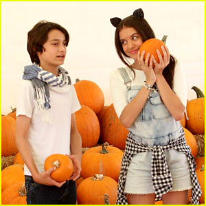 Bella & The Bulldogs' Rio Mangini & Lilimar Visit Pumpkin Patch Before Halloween Episode