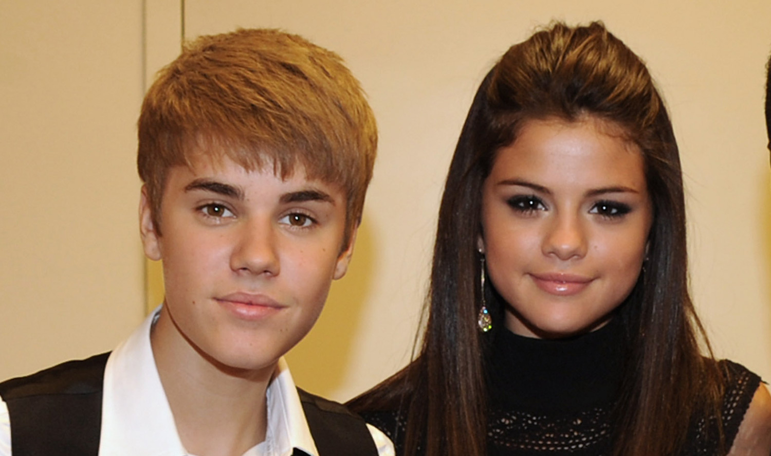 Justin Bieber Reunites with Selena Gomez in New Video Footage Justin