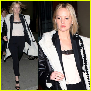 Jennifer Lawrence Catches Broadway's Hottest Show on Saturday Night!