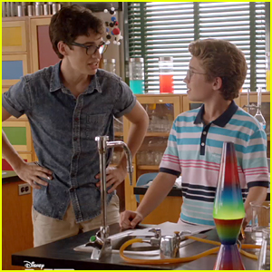 Joey Bragg Has A Dilemma In Exclusive 'Mark & Russell's Wild Ride' Clip - Watch Now!