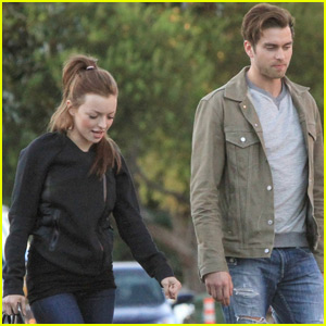 Pierson Fode Grabs FroYo With Francesca Eastwood!