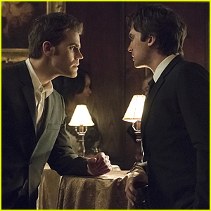Stefan & Damon Are At Odds On Tonight's New 'Vampire Diaries'