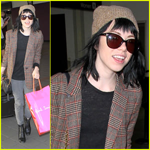 Carly Rae Jepsen Shares Look Inside Her 'Gimmie Love' Tour