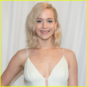 Jennifer Lawrence Hilariously Reveals Why You'll Never See Her Abercrombie & Fitch Photos