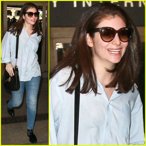 Lorde Shows Off New Straight Hair!