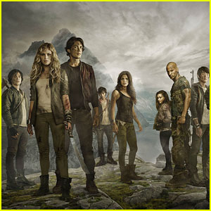 Clarke is Being Hunted in First Official Promo for 'The 100' Season Three - Watch Now!