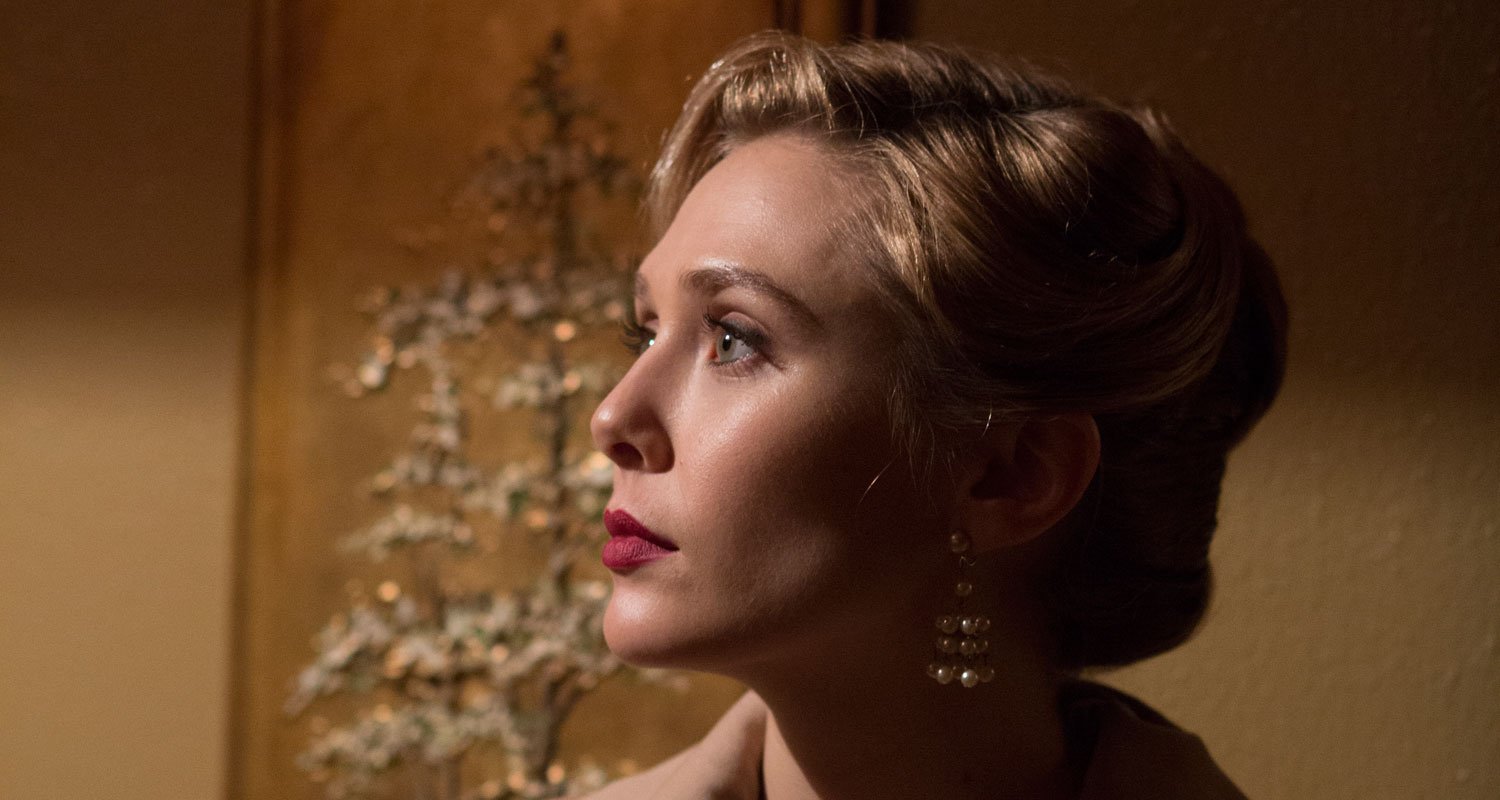 Elizabeth Olsen Looks in New ‘I Saw the Light’ Movie Stills