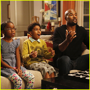 Junior Is Getting Scammed Online In Tonight's All-New 'black-ish'