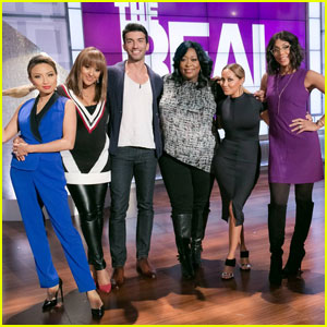 Jane the Virgin's Justin Baldoni Stops By 'The Real'