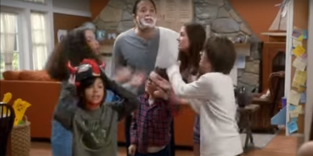 Disney Channel’s First ‘Stuck In The Middle’ Promo Debuts – Watch It Now!