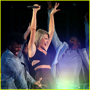 Taylor Swift's '1989' World Tour is The Year's Highest Grossing Concert