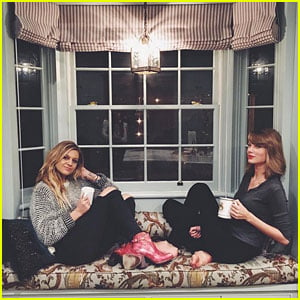 Kelsea Ballerini Begins a 'Beautiful Friendship' With Taylor Swift's Cat Olivia