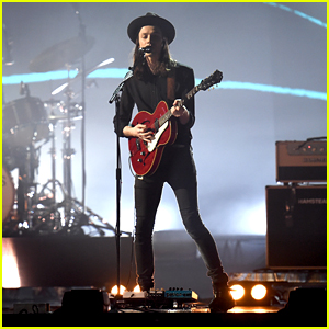 James Bay Sings 'Hold Back The River' at BRIT Awards 2016 - Watch Now!