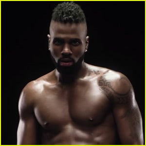 Jason Derulo Goes Shirtless in Music Video for 'Naked'