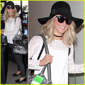 Julianne Hough Jets Off For Getaway After Girls Night In