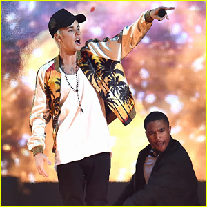 Justin Bieber Performs at BRIT Awards 2016 - Watch Now!