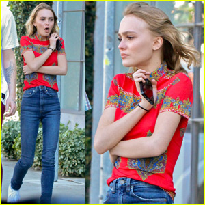 Lily-Rose Depp Spills on the Embarrassing Things Her Parents Did Growing Up