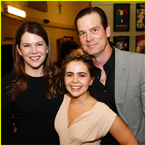 Mae Whitman Gets Support From 'Parenthood' Co-Stars at Play Opening!