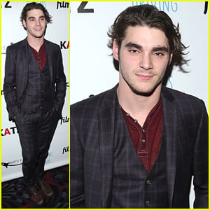 RJ Mitte Calls Out Everyone's Assumptions About Disabilities in Hollywood