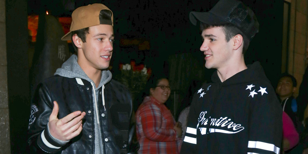 Watch Cameron Dallas Get Slimed at Kids Choice Awards 2016!