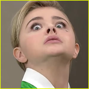 Chloë Grace Moretz ahem : r/funny