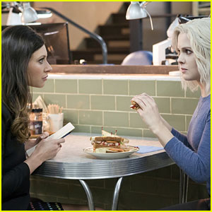 Peyton Moves Back in With Liv on 'iZombie'