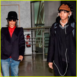 Willow Smith Arrives in Paris With Her Mom Jada