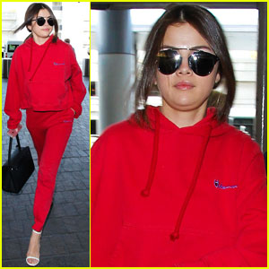 Selena Gomez Heads to Paris for Fashion Week!