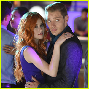 Jace Worries About Clary on Tonight's 'Shadowhunters'