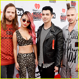 DNCE Is Stunning Squad at iHeartRadio Music Awards 2016