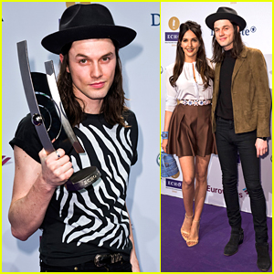 James Bay Wins Best Newcomer at Echo Awards 2016
