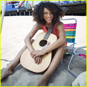 Stitchers' Jasmin Savoy Brown Is Obsessed With Tori Kelly, So Obviously Love Her