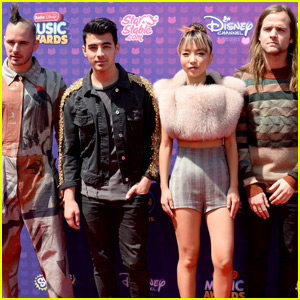 DNCE Hit the Carpet Before Their Performance at the RDMA 2016