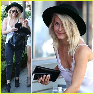 Julianne Hough Has Lunch Date With Mom Mari Anne