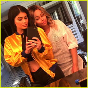 Kylie Jenner Posts Snapchat Photo with Blac Chyna