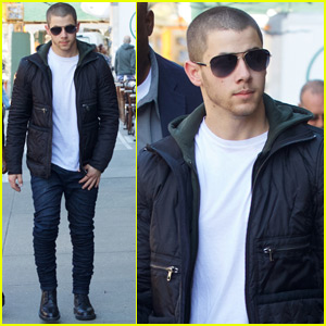 Nick Jonas Gets Ready for His 'Saturday Night Live' Performance