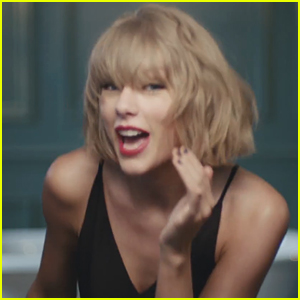 Taylor Swift Lip Syncs to Jimmy Eat World for Apple Ad!