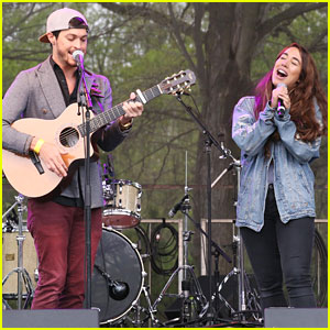 Alex & Sierra Perform During Grammy Park 2016 In Brooklyn