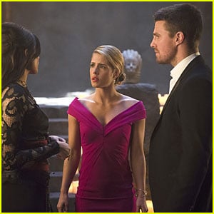 Oliver & Felicity Get A Night Out After Seeking Darhk on 'Arrow' Tonight