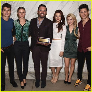 'Faking It' Cast Says Goodbye To Show - Read Their Emotional Tweets Here!
