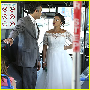 Jane & Michael Get Married On 'Jane The Virgin' Tonight...Or Do They?